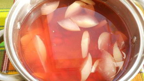 компот из яблок и кизила с мятой