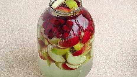 компот из яблок и кизила