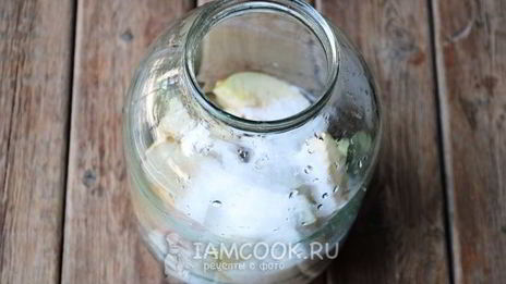 компот с яблоками, сливами и персиками на зиму