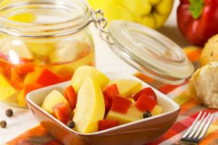 Айва, маринованная с болгарским перцем