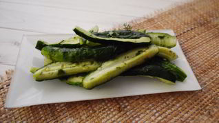 Быстрые маринованные огурцы