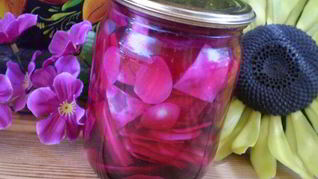 Маринованная капуста со свеклой