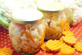 Маринованная цветная капуста с морковью