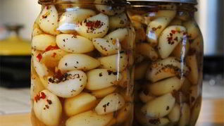 Маринованный чеснок