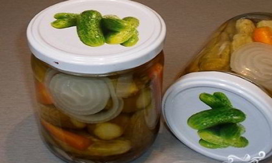 Рецепт маринованных огурцов с морковкой на зиму