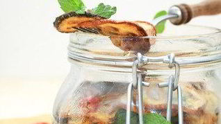 Маринованные цукини с чесноком и мятой