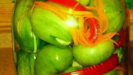 маринованные зеленые помидоры шпигованные чесноком