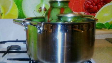 маринованные зеленые помидоры шпигованные чесноком