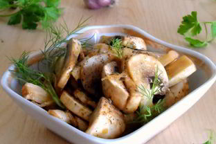 Шампиньоны, маринованные в соевом соусе с медом