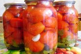 Помидоры на зиму в желе с петрушкой и кинзой
