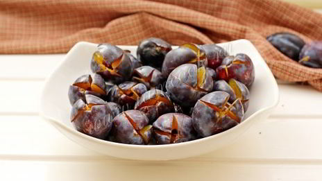 слива с чесноком на зиму