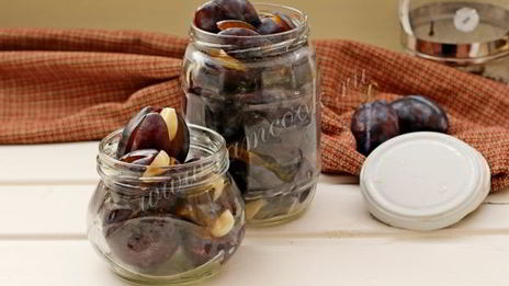 слива с чесноком на зиму