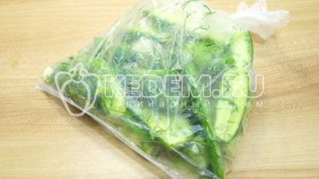 быстрые малосольные огурцы