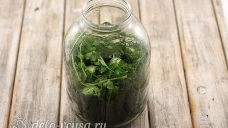 соленые огурцы в банке на зиму