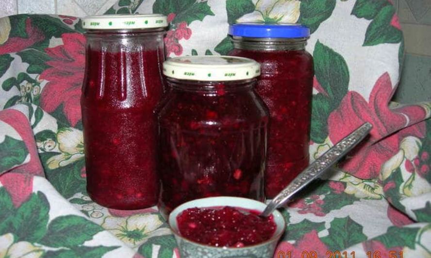 Рецепт бруснично-яблочного варенье с пряностями
