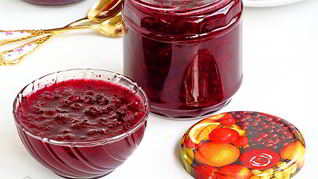 Брусничное варенье в мультиварке