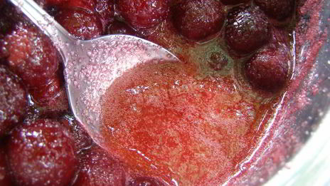 простое варенье из вишни с косточкой