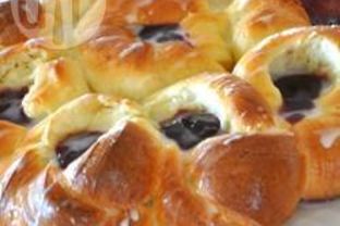 Сладкие булочки с вареньем