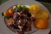 Телятина в черносмородиновом варенье