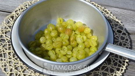 царское варенье из крыжовника с водкой