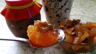 Варенье из айвы и грецких орехов