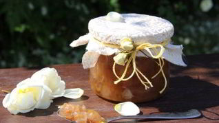 Варенье из лепестков белой розы