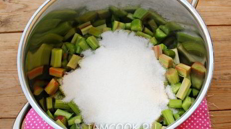 варенье из ревеня с корицей