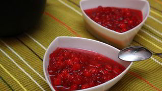 Варенье из шиповника с косточками