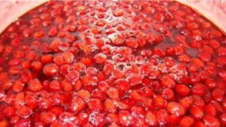 варенье из шиповника с косточками