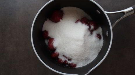 варенье-пятиминутка из замороженной клубники