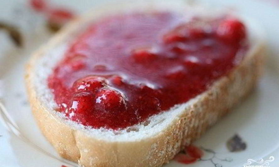 Рецепт земляничного варенья с целыми ягодами