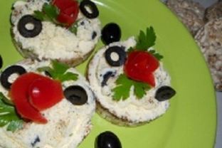 Бутерброды с домашним сыром