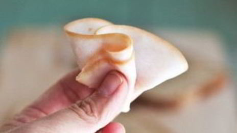 бутерброды с колбасой на праздничный стол