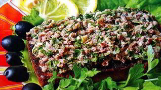 Бутерброды с паштетом из анчоусов