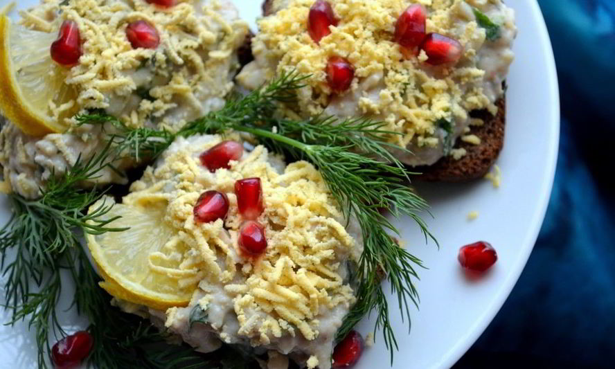 Рецепт бутербродов с пастой из сельди