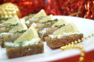 Бутерброды с селедкой