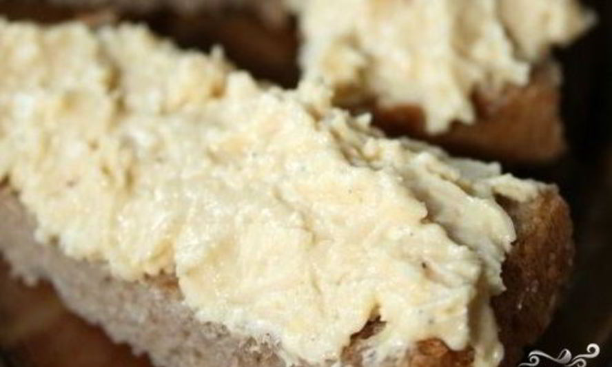 Рецепт бутербродов со шпротами и сыром