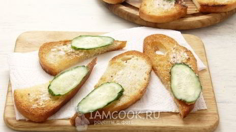 бутерброды со шпротами