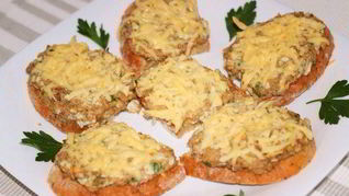 Горячие бутерброды с сайрой