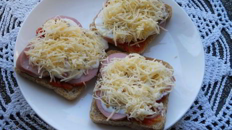 горячие бутерброды за 2 минуты в микроволновке