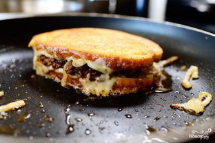 Горячий бутерброд с фаршем