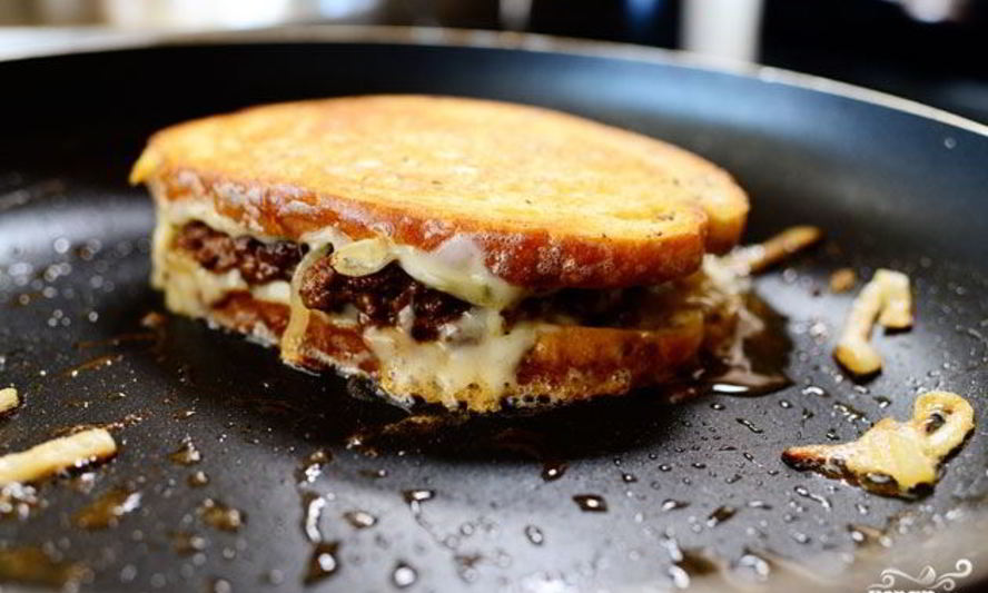 Рецепт горячего бутерброда с фаршем