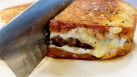 горячий бутерброд с фаршем
