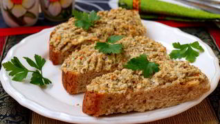 Намазка для бутербродов с индейкой, шампиньонами и корейской морковью