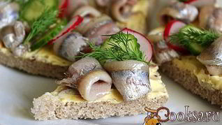 Праздничные бутерброды с килькой Балтийская весна