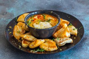 Быстрый хумус из фасоли с имбирем