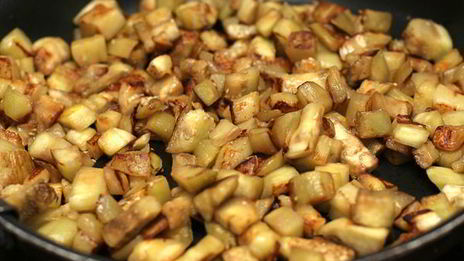 чили из черной фасоли и баклажан