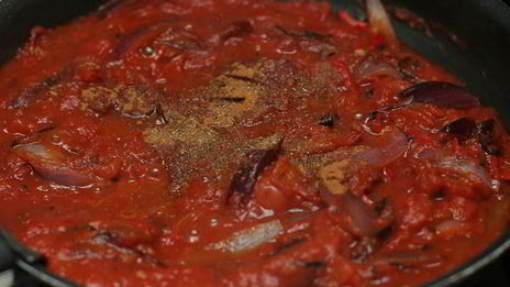 чили из черной фасоли и баклажан