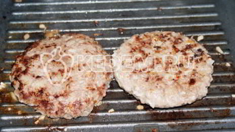 чизбургер с беконом