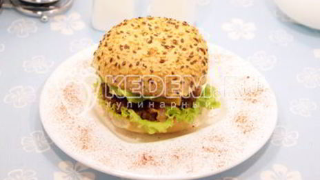 чизбургер с беконом